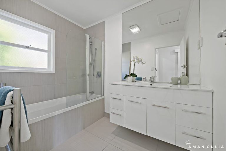 Photo of property in 42 Upper Harbour Drive, Greenhithe, Auckland, 0632