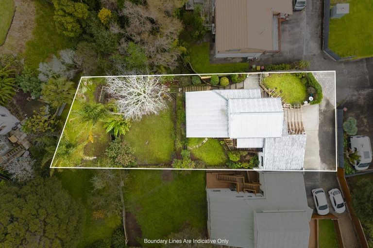 Photo of property in 10b Elliston Crescent, Stanmore Bay, Whangaparaoa, 0932