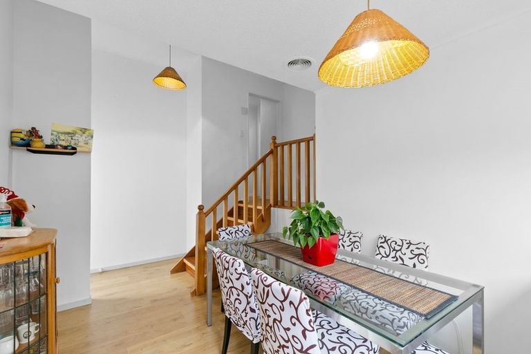 Photo of property in 60 Hathaway Avenue, Karori, Wellington, 6012