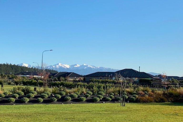 Photo of property in 17 Landsborough Drive, Darfield, 7571