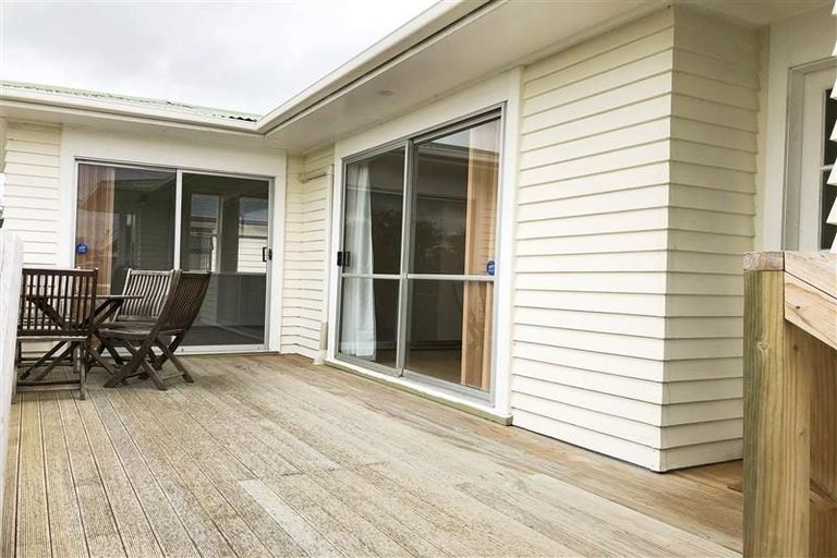 Photo of property in 44 Fairdene Avenue, Henderson, Auckland, 0610