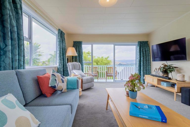 Photo of property in 25 Oak Avenue, Paremata, Porirua, 5024