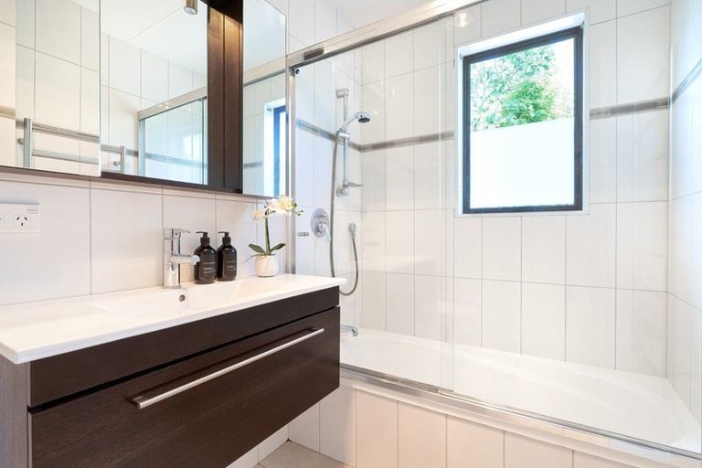 Photo of property in 34c Margaret Avenue, Havelock North, 4130