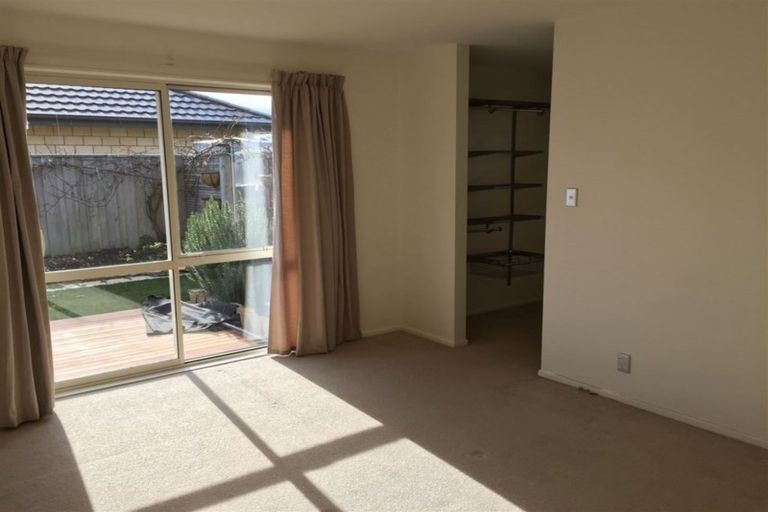 Photo of property in 10 Murfitt Street, Pegasus, 7612