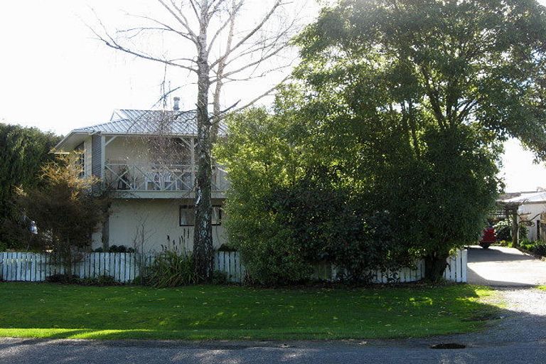 Photo of property in 1003 Railway Road South, Raureka, Hastings, 4120