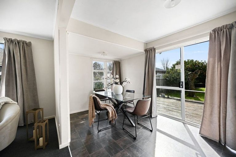 Photo of property in 50 Sare Crescent, Fairfield, Hamilton, 3214