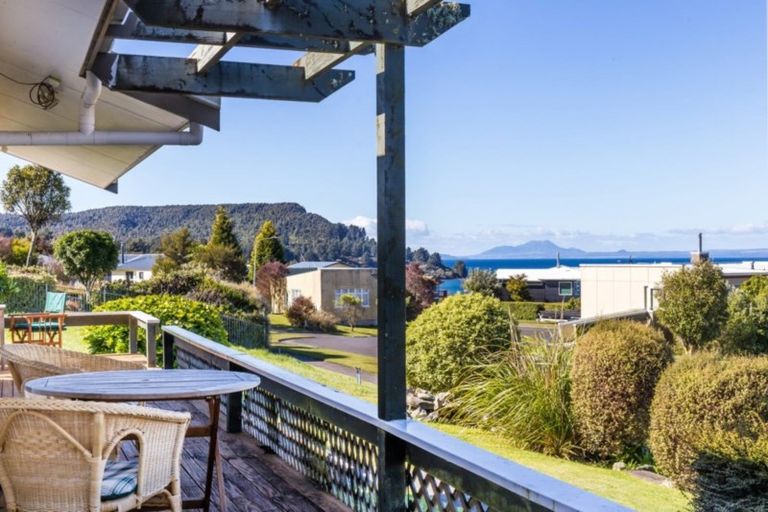 Photo of property in 16 Hinekapi Terrace, Kuratau, Turangi, 3381