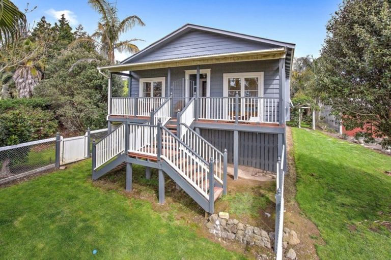 Photo of property in 12 Onewhero Road, Kaukapakapa, Warkworth, 0984