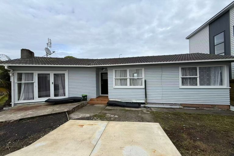 Photo of property in 21 Minaret Drive, Bucklands Beach, Auckland, 2014