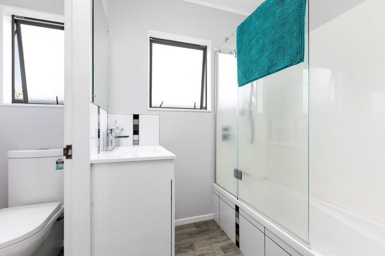 Photo of property in 247 Gravatt Road, Papamoa Beach, Papamoa, 3118