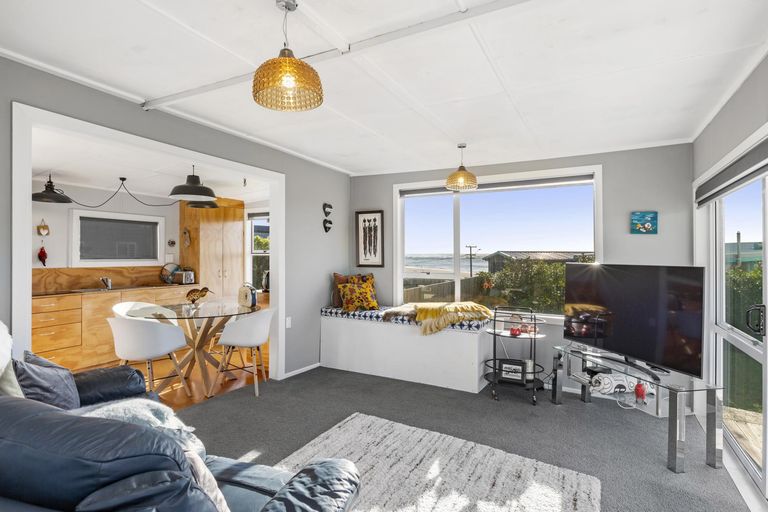 Photo of property in 6 Wainamu Road, Raglan, 3297