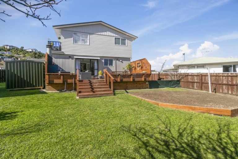 Photo of property in 15 Clematis Grove, Maungaraki, Lower Hutt, 5010