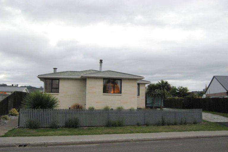 Photo of property in 15 Lowther Street, Oamaru North, Oamaru, 9400