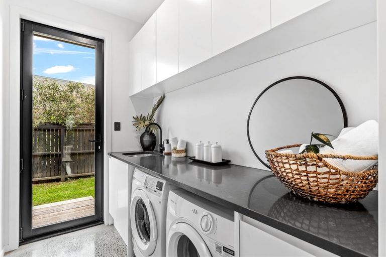 Photo of property in 2 Shearwater Lane, Point Wells, 0986