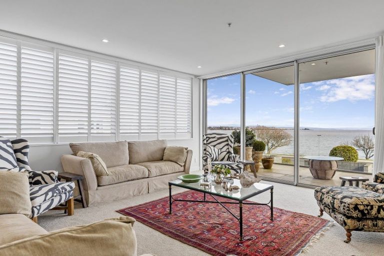 Photo of property in 110 Lake Terrace, Taupo, 3330
