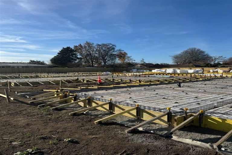 Photo of property in 3/25 Winters Road, Redwood, Christchurch, 8051