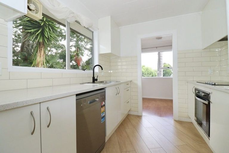 Photo of property in 71 Casuarina Road, Half Moon Bay, Auckland, 2012