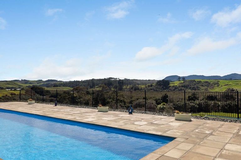 Photo of property in 3 Awaroa Creek Rise, Kaiwaka, 0573