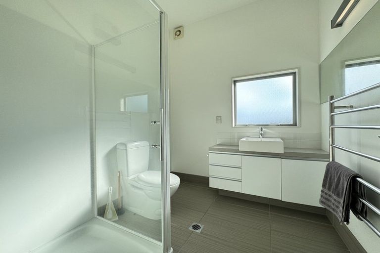 Photo of property in 24 Saddleback Grove, Karori, Wellington, 6012