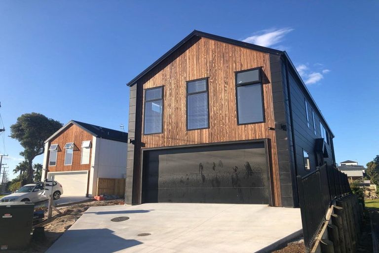 Photo of property in 1335e Papamoa Beach Road, Papamoa Beach, 3118