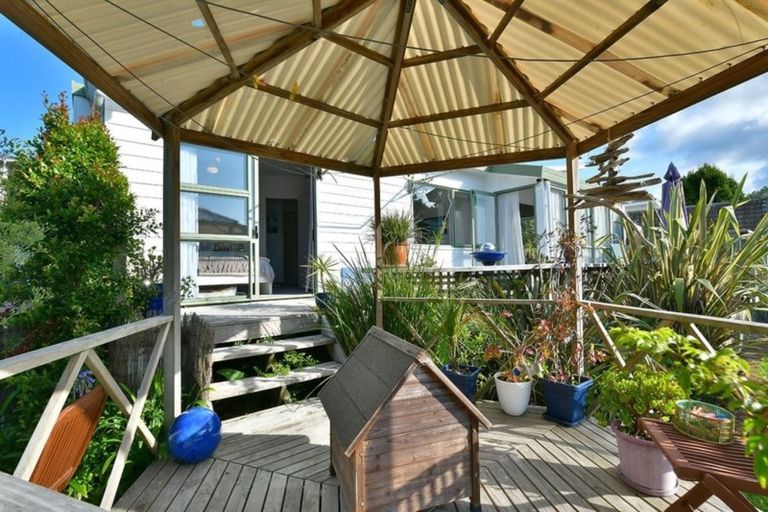 Photo of property in 19a Walbrook Road, Manly, Whangaparaoa, 0930