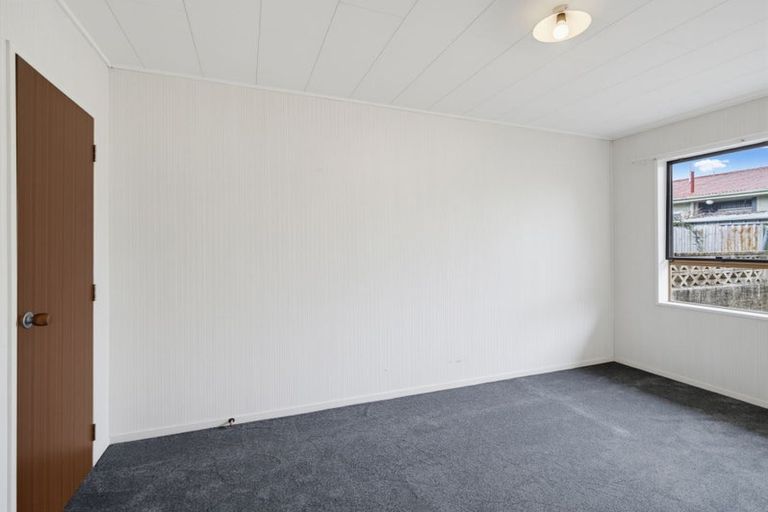 Photo of property in 2/508 Saint Aubyn, Hastings, 4122