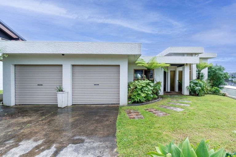 Photo of property in 11 Tuscan Place, Half Moon Bay, Auckland, 2012