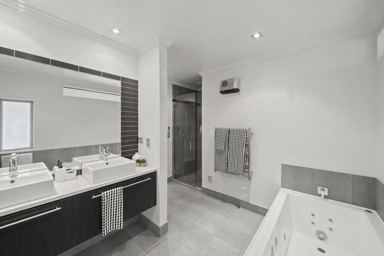 Photo of property in 1 West Green, Parklands, Christchurch, 8083