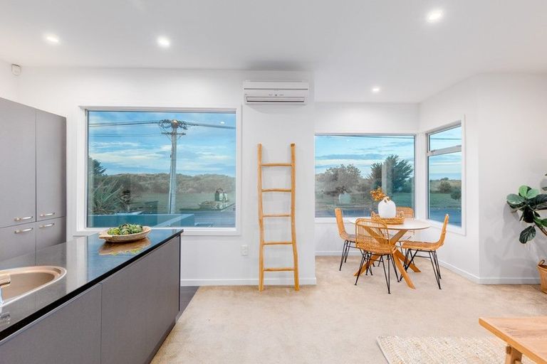 Photo of property in 384 Marine Parade, South New Brighton, Christchurch, 8062