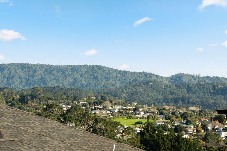 Photo of property in 20 Mara Way, Sunnyvale, Auckland, 0612