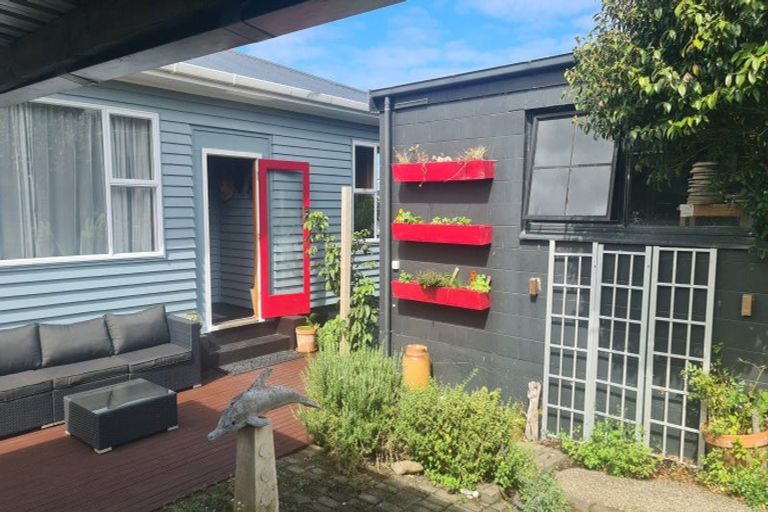 Photo of property in 23 Osborne Street, Riverton/aparima, Riverton, 9822