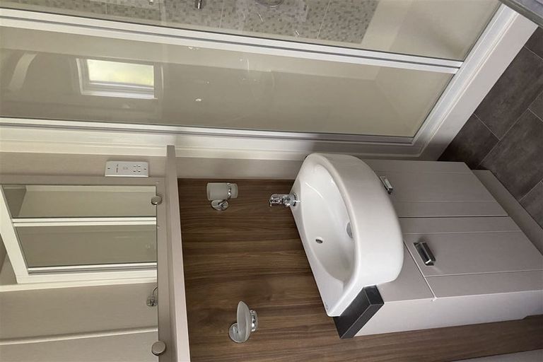 Photo of property in 87b Kaurilands Road, Titirangi, Auckland, 0604