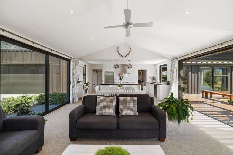 Photo of property in 7 Fife Court, Jacks Point, Queenstown, 9371