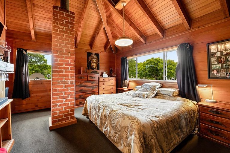 Photo of property in 14 Woodleigh Street, Frankleigh Park, New Plymouth, 4310