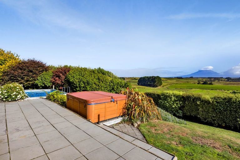 Photo of property in 14 Normanby Road, Normanby, Hawera, 4675