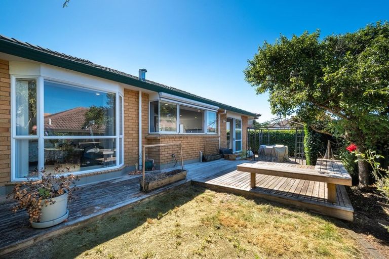 Photo of property in 15 Ferntree Terrace, West Harbour, Auckland, 0618