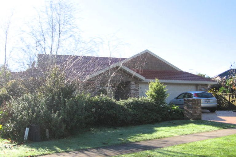 Photo of property in 4 Lucas Way, Albany, Auckland, 0632