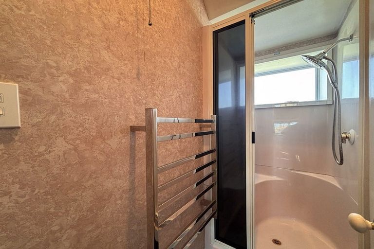 Photo of property in 1/363 Memorial Avenue, Burnside, Christchurch, 8053