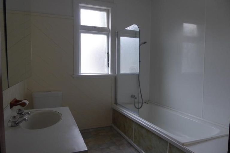 Photo of property in 156 Totara Road, Miramar, Wellington, 6022