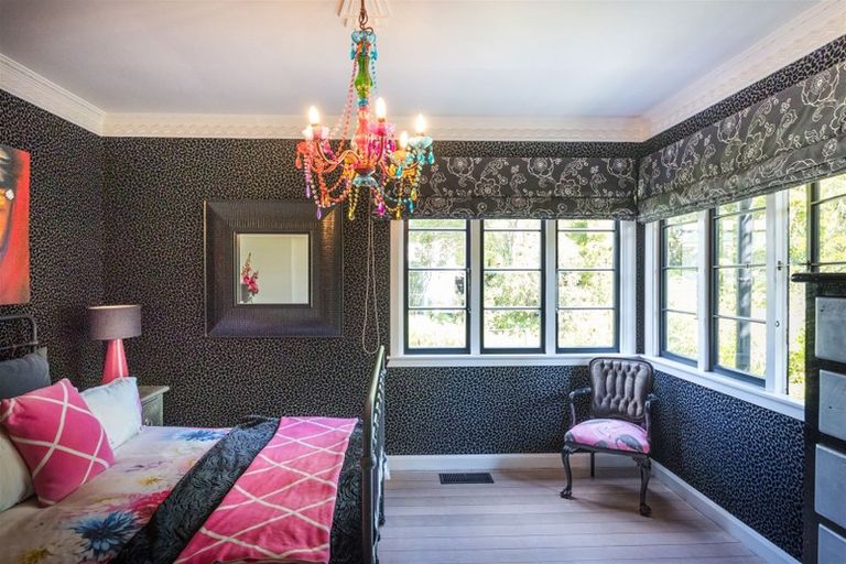 Photo of property in 15 Ake Ake Avenue, Hokowhitu, Palmerston North, 4410