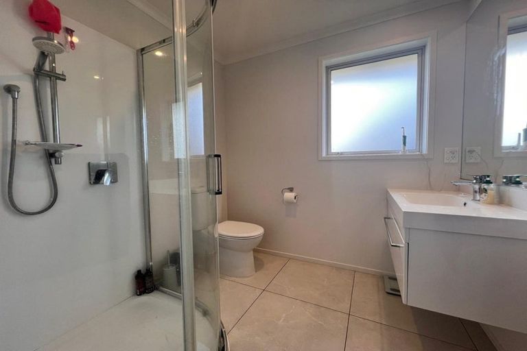 Photo of property in 8 Harriet Johnston Drive, Pokeno, 2402