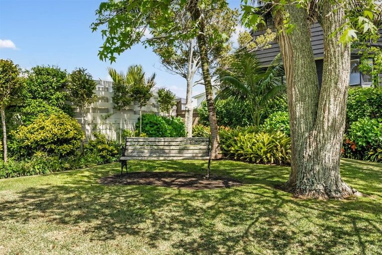 Photo of property in 1/90 Kitchener Road, Milford, Auckland, 0620