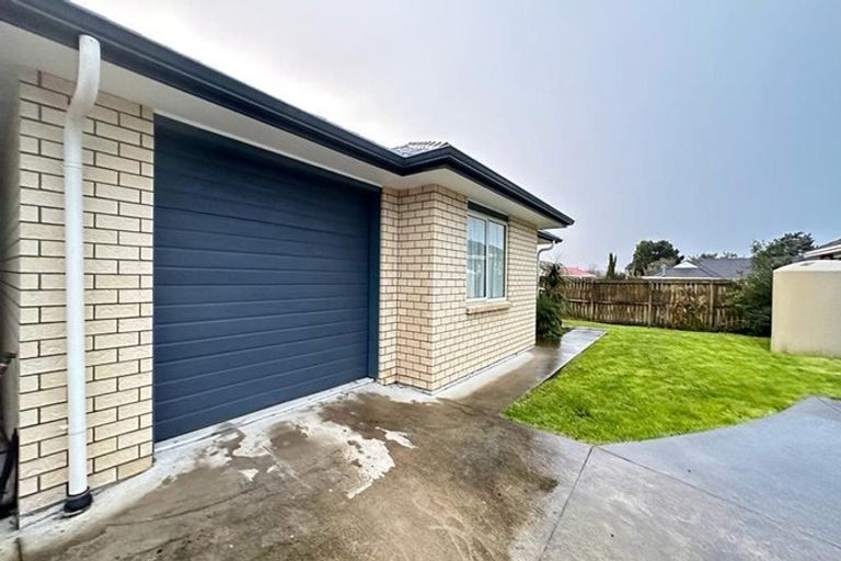 Photo of property in 6 Glen Norman Avenue, Henderson, Auckland, 0610