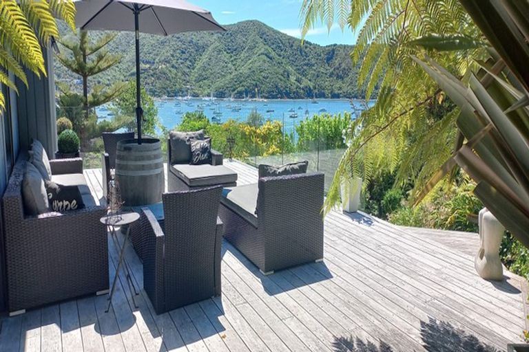 Photo of property in 7 Finlay Grove, Waikawa, Picton, 7220