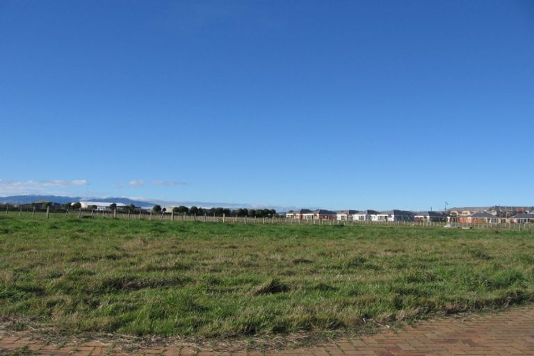 Photo of property in 3 Banksia Grove, Milson, Palmerston North, 4414