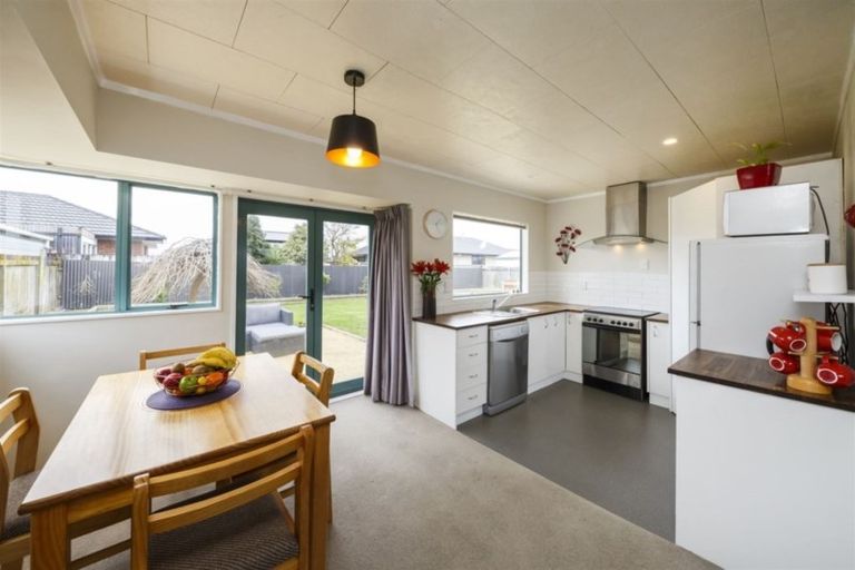 Photo of property in 94 Roberts Line, Kelvin Grove, Palmerston North, 4414
