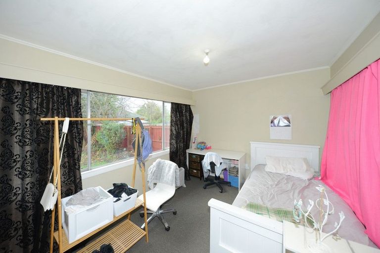 Photo of property in 15 Hanrahan Street, Upper Riccarton, Christchurch, 8041