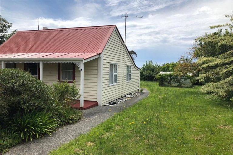 Photo of property in 9 Sale Street, Ross, 7812