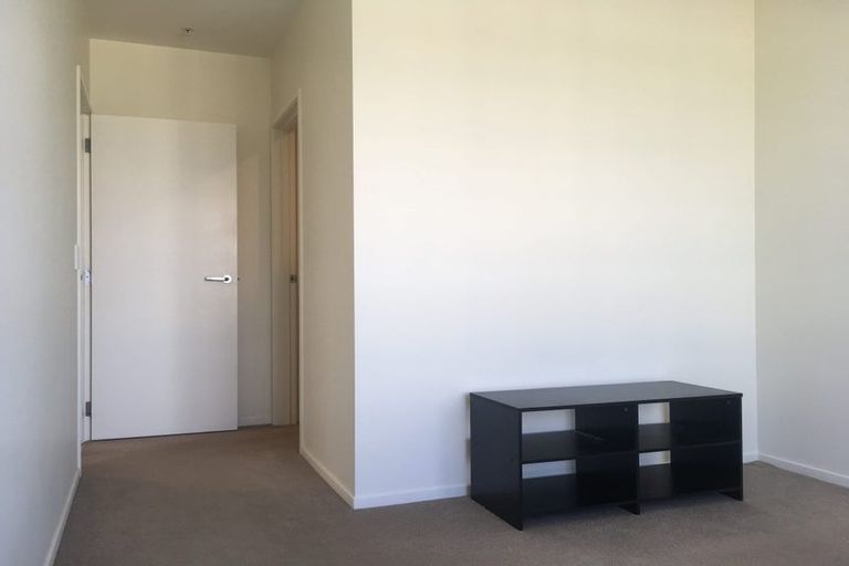 Photo of property in 304/160a Hobsonville Point Road, Hobsonville, Auckland, 0616