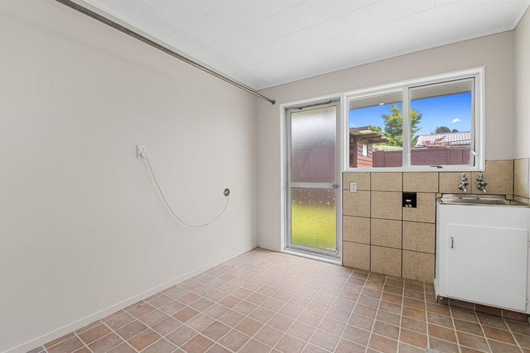 Photo of property in 9 Bata Place, Pomare, Rotorua, 3015